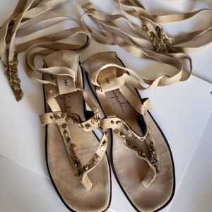 Henry Bequelin nude suede alligator sandals s10